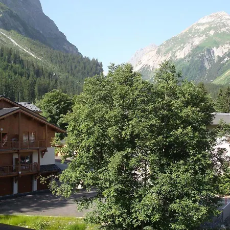 Apartment Duplex Chaleureux Au Centre, Proche Commerces Et Telepherique, Avec Balcon Sud Et Parking Couvert - Fr-1-464-76 Pralognan-la-Vanoise
