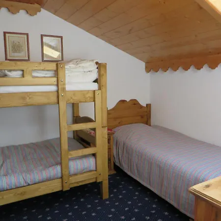 Duplex Chaleureux Au Centre, Proche Commerces Et Telepherique, Avec Balcon Sud Et Parking Couvert - Fr-1-464-76